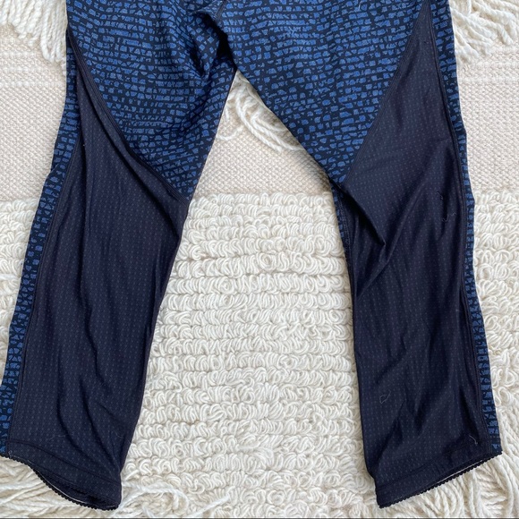 LULULEMON navy and black Shatter Weave Pace Rival crop leggings 6 - Picture 8 of 10